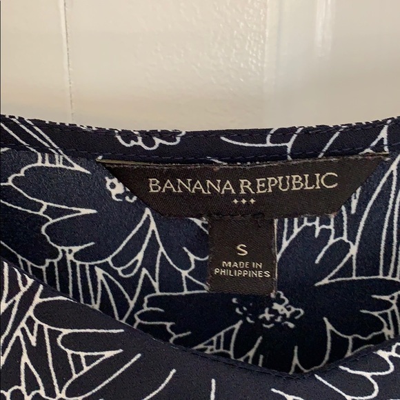 Banana Republic Tank Top - Picture 2 of 4